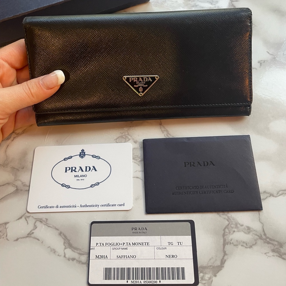 🚫 SOLD 🚫 100% Authentic PRADA Saffiano Continental Flap Wallet Black